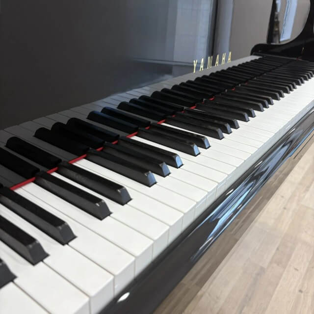 ヤマハ　中古ピアノ　C3A