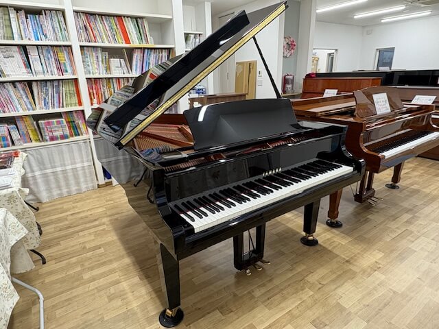 ヤマハ　中古ピアノ　C3X