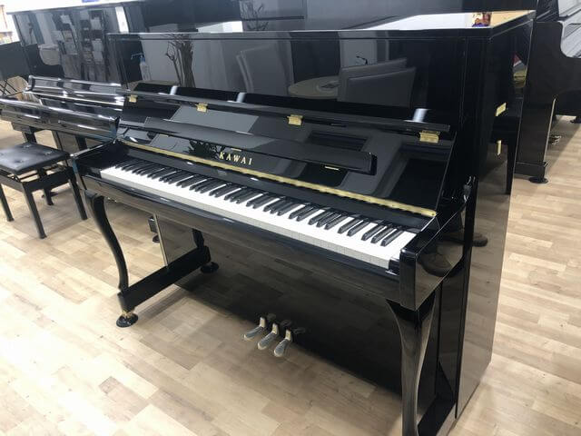 カワイ　新品ピアノ　C-580F