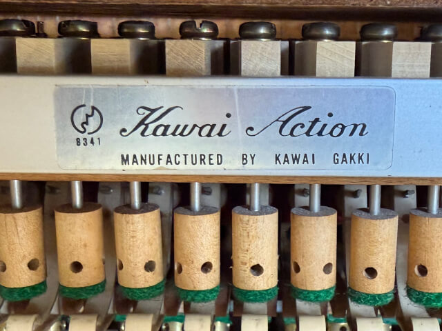 カワイ　中古ピアノ　KG-6C