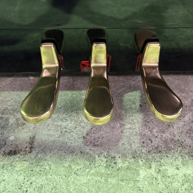 カワイ　中古ピアノ　KS-2F