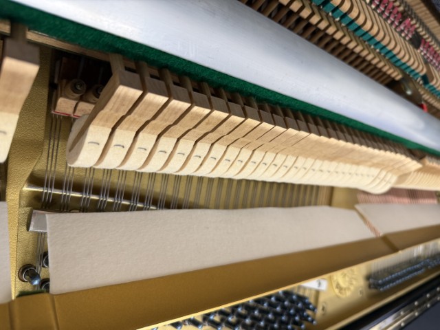 ヤマハ 中古ピアノ MC301