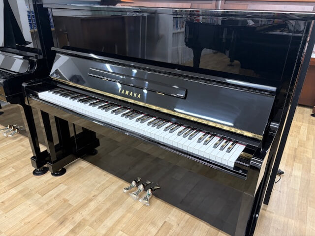 ヤマハ　中古ピアノ　U10BL