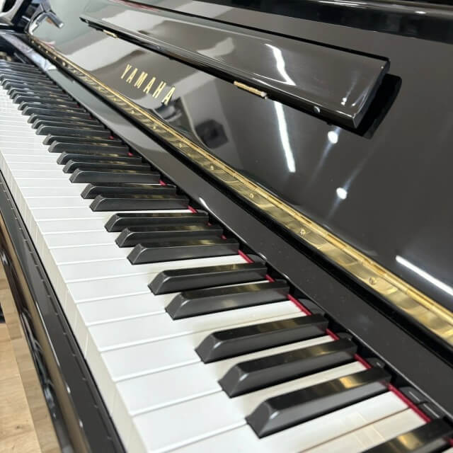ヤマハ　中古ピアノ　U10BL
