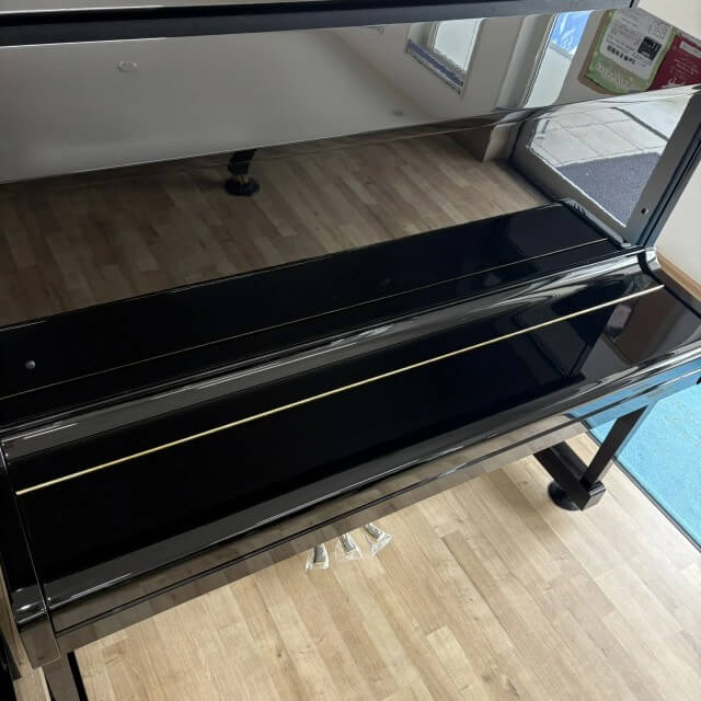 ヤマハ　中古ピアノ　U10BL