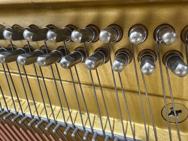 ヤマハ　中古ピアノ　UX-1