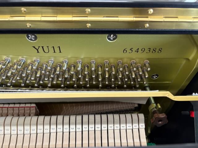 ヤマハ　中古ピアノ　YU11