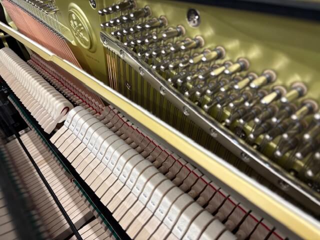 ヤマハ　中古ピアノ　YU11