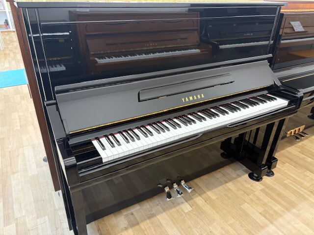 ヤマハ　中古ピアノ　YU3