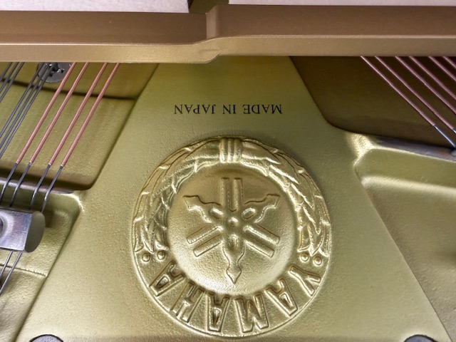 ヤマハ　中古ピアノ　YUS1Wn